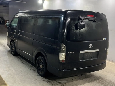 TOYOTA HIACE WAGON