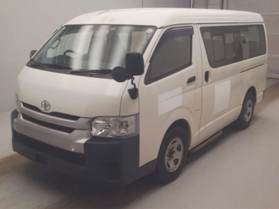 TOYOTA HIACE WAGON