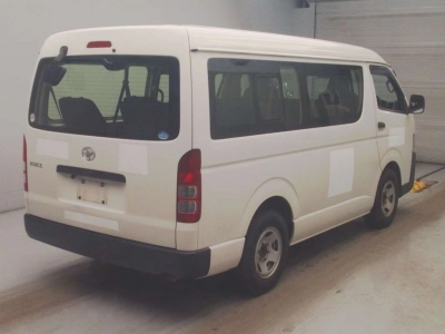TOYOTA HIACE WAGON