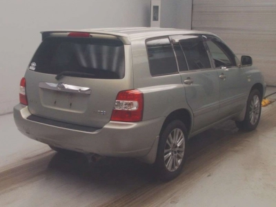 TOYOTA KLUGER HYBRID