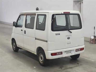 TOYOTA PIXIS VAN