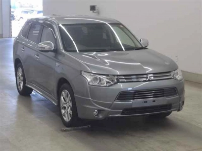MITSUBISHI OUTLANDER PHEV