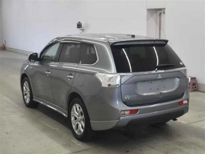 MITSUBISHI OUTLANDER PHEV