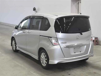 HONDA FREED HYBRID