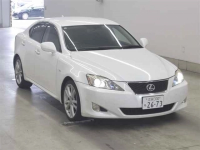 LEXUS IS