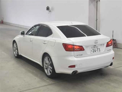 LEXUS IS