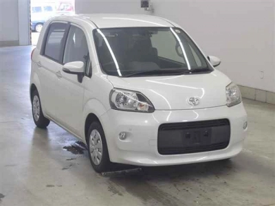 TOYOTA PORTE
