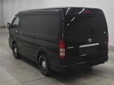 TOYOTA HIACE WAGON