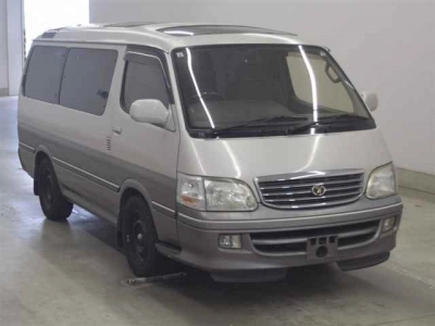 TOYOTA HIACE WAGON