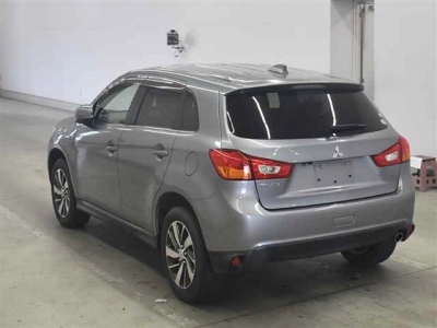 MITSUBISHI RVR