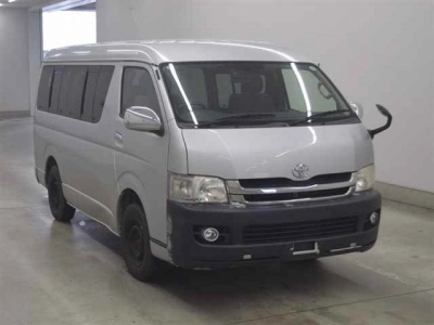 TOYOTA HIACE WAGON