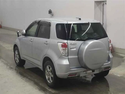 TOYOTA RUSH