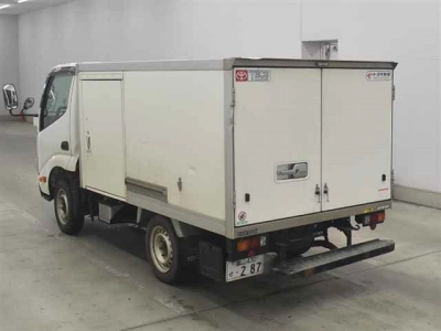 TOYOTA DYNA
