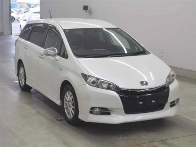 TOYOTA WISH