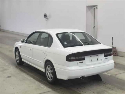 SUBARU LEGACY B4