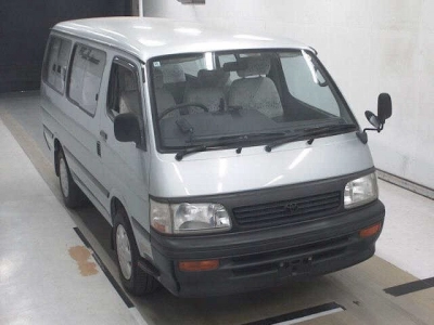 TOYOTA HIACE WAGON