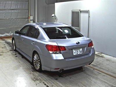 SUBARU LEGACY B4