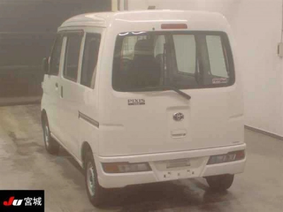 TOYOTA PIXIS VAN