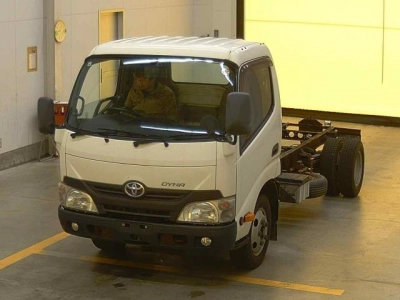 TOYOTA DYNA