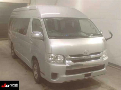 TOYOTA HIACE WAGON