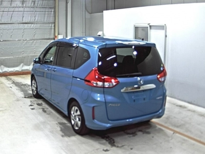 HONDA FREED HYBRID