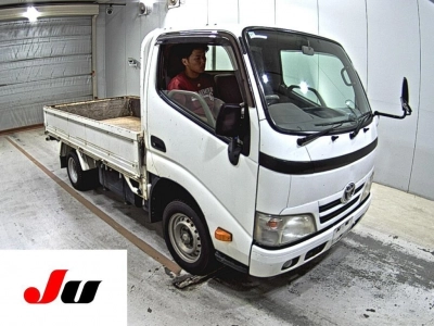 TOYOTA DYNA