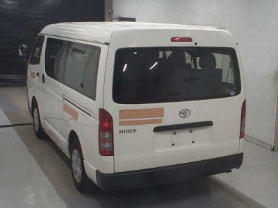 TOYOTA HIACE WAGON