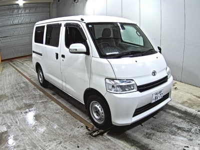 TOYOTA TOWN ACE VAN