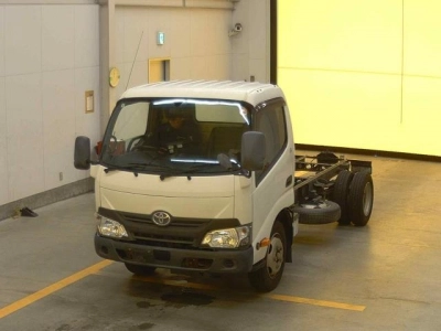 TOYOTA DYNA