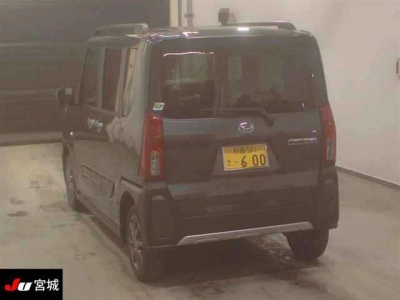 DAIHATSU TANTO FUN CROSS