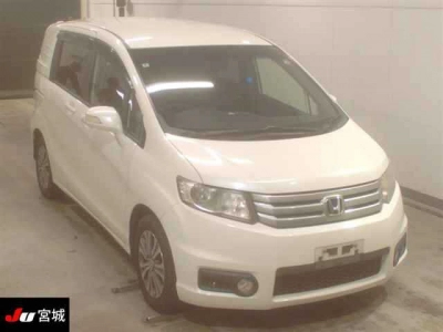 HONDA FREED SPIKE