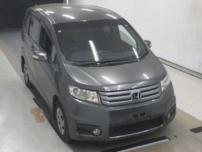 HONDA FREED SPIKE