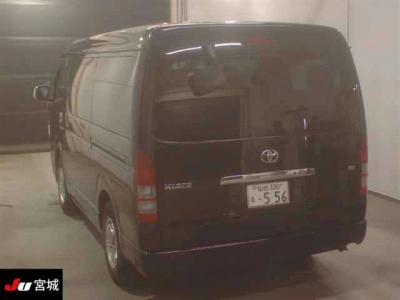 TOYOTA HIACE WAGON