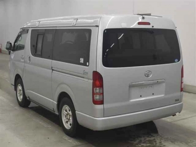 TOYOTA HIACE WAGON