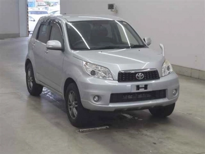 TOYOTA RUSH
