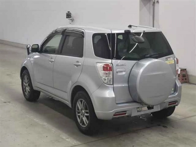 TOYOTA RUSH