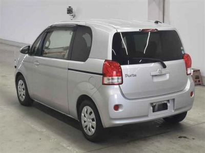 TOYOTA PORTE