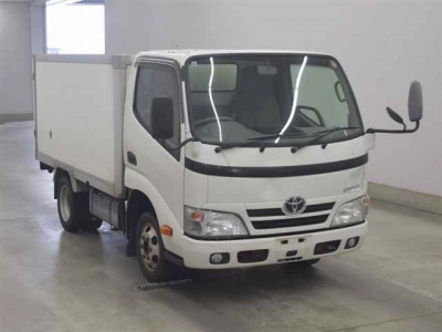 TOYOTA DYNA
