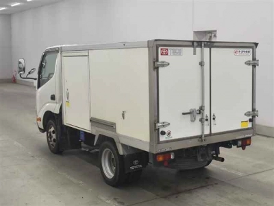 TOYOTA DYNA