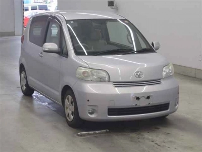 TOYOTA PORTE