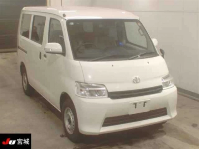 TOYOTA TOWN ACE VAN