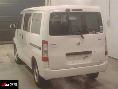 TOYOTA TOWN ACE VAN