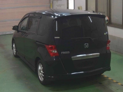 HONDA FREED