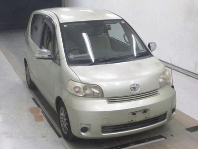 TOYOTA PORTE