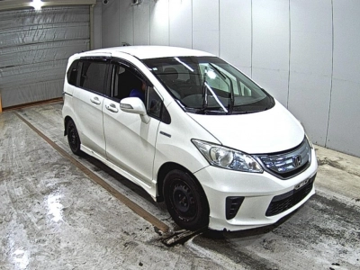HONDA FREED HYBRID