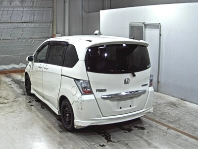HONDA FREED HYBRID