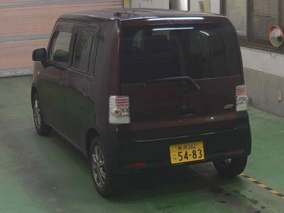TOYOTA PIXIS SPACE