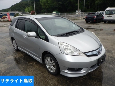 HONDA FIT SHUTTLE HYBRID