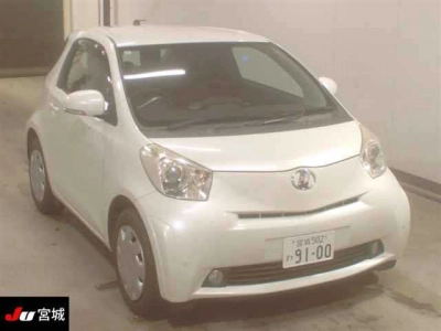 TOYOTA IQ