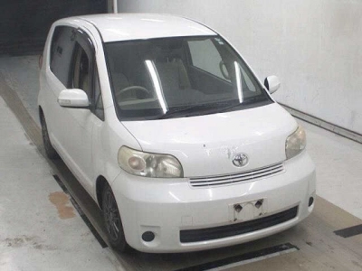 TOYOTA PORTE
